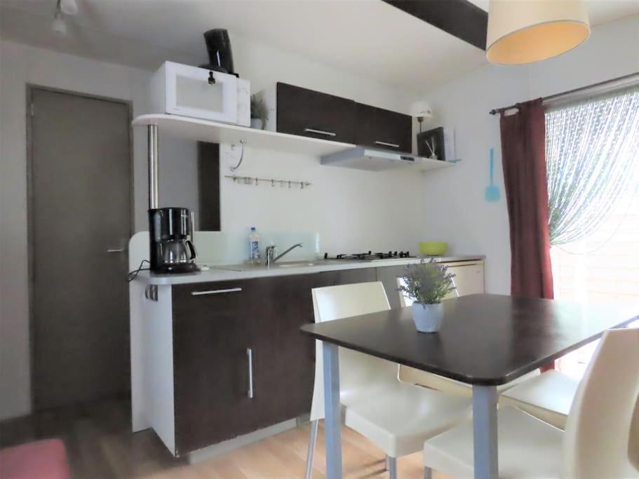 Mobile Home 6-Pers Camping Lei Suves-Cotes D'Azur-Including Airco Roquebrune-sur-Argens Eksteriør billede