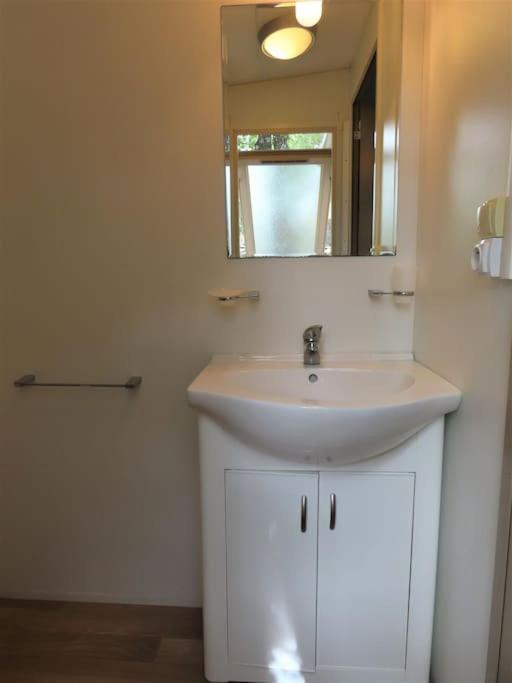 Mobile Home 6-Pers Camping Lei Suves-Cotes D'Azur-Including Airco Roquebrune-sur-Argens Eksteriør billede